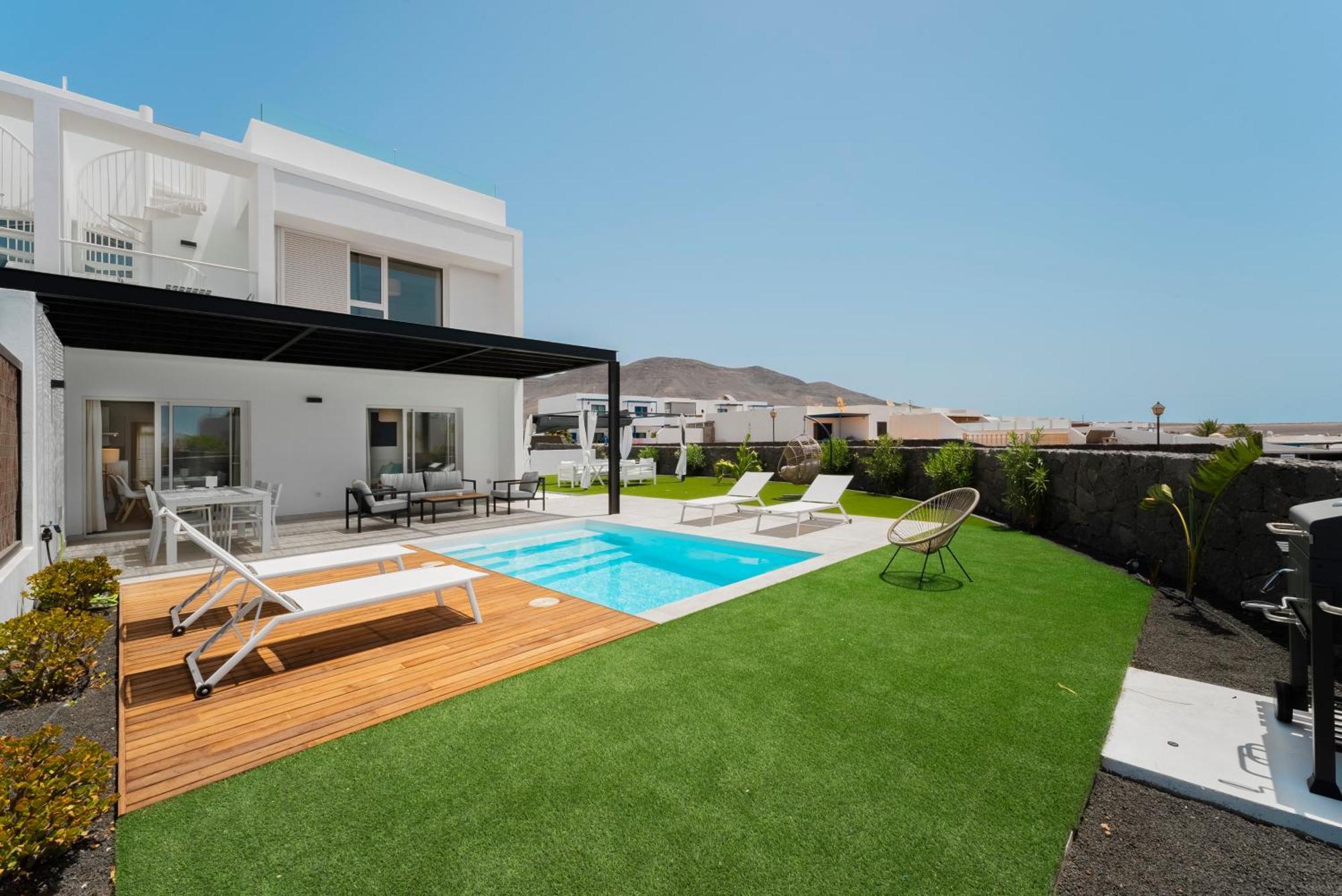 Casa Menta. Relaxing Corner In Front Of The Ocean * Playa Blanca (Lanzarote)